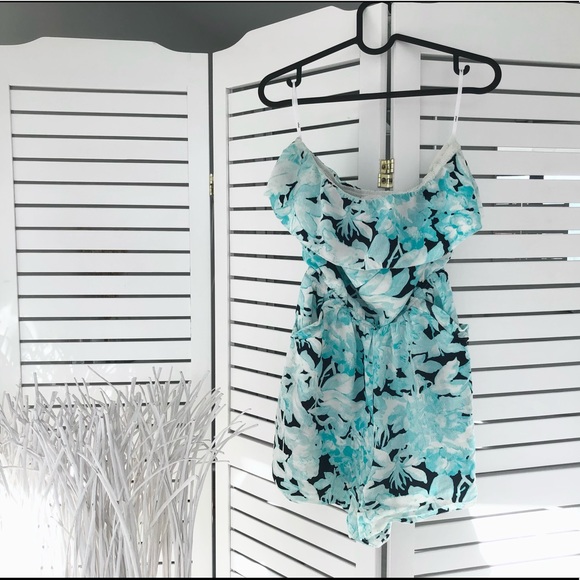 NWOT Wilfred Aritzia Off the Shoulder Dress S - Picture 4 of 5